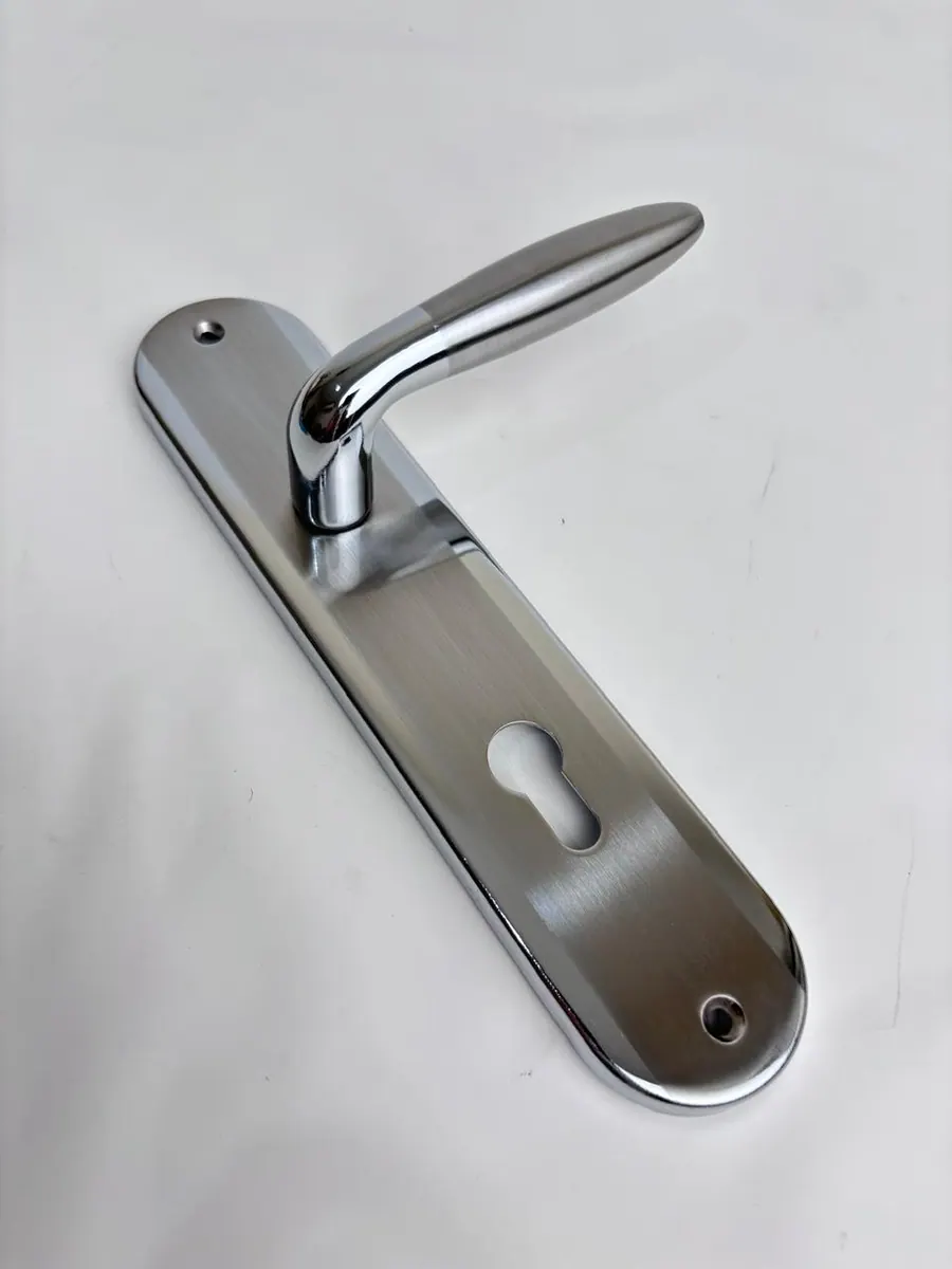 Barats Lever Handle Set, Chrome